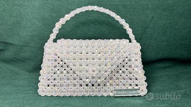 Borsa fatta di perline.