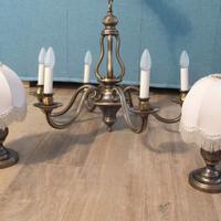 Lampadario di pregio in ottone e 2 abat jour