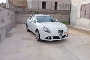 Alfa Romeo Giulietta 2.0 JTD Sport 150CV 9.900 tr 