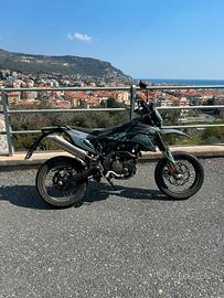 Motard KL LXE 125