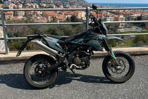 Motard KL LXE 125