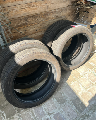 Set di Gomme Estive Kumho 195/55 R20 95H
