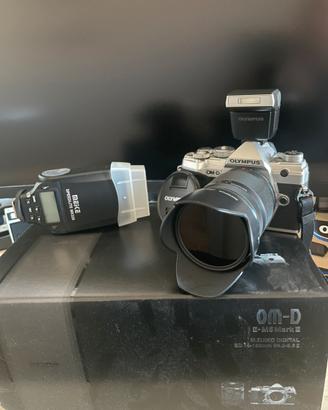Olympus mirror less