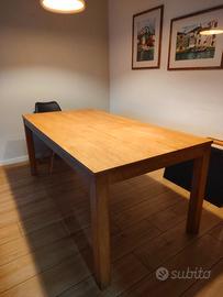 Tavolo in rovere chiaro