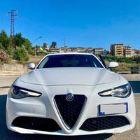 Alfa Giulia 2.2 180cv Super AT8