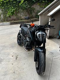 KTM DUKE 890 2021 A2