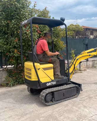 E144 Miniscavatore 8 q Eurodig allargabile