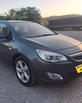 Opel Astra Sw 2012---1.4 Benzina GPL