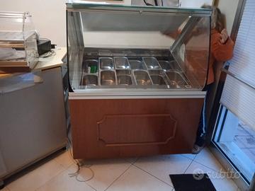 Vetrina da esposizione per il Gelato ISA