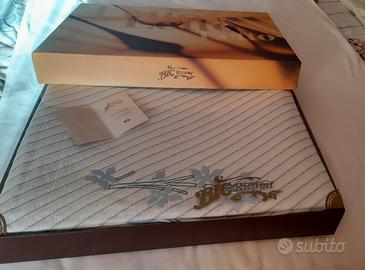 Copriletto matrimoniale bianco a righe 