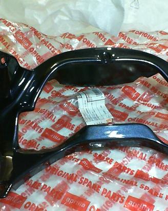 CHIUSURA CARENA PEGASO APRILIA AP8138922