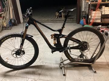 Telaio devinci troy carbon