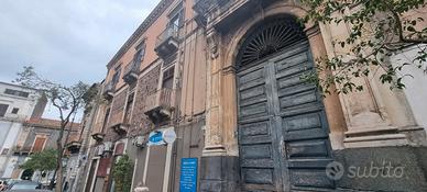 Via Plebiscito imponente appartamento con terrazza