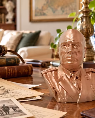 Busto di Benito Mussolini effetto bronzo