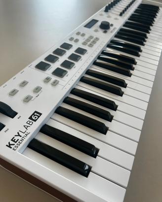 Arturia Keylab Essential 61 + custodia