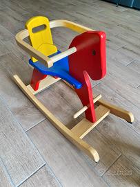 Cavallo a dondolo in legno Pintoy