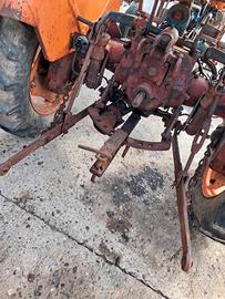 Sollevatore trattore fiat 211 215