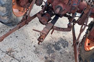 Sollevatore trattore fiat 211 215