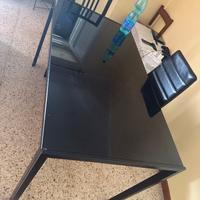 tavolo in vetro