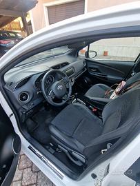 TOYOTA YARIS IBRIDA