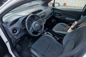 TOYOTA YARIS IBRIDA