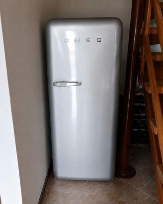 FRIGORIFERO SMEG VINTAGE 50’s STYLE SILVER