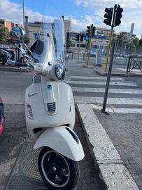 Vespa gts 300