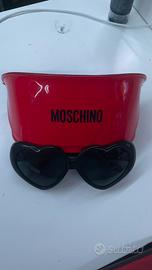 occhiali da sole moschino con lenti a cuore mos585