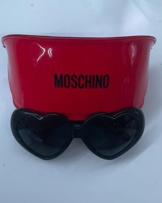 occhiali da sole moschino con lenti a cuore mos585