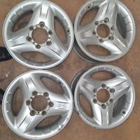 Nissan Toyota 4x4 cerchi in lega 16 pollici
