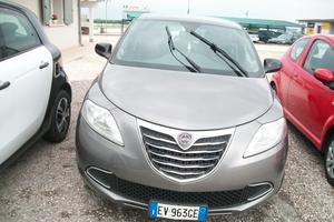 Lancia Ypsilon 1.2 69 CV Unyca cc 1242 euo05 b imm