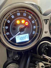 Triumph Bonneville T100