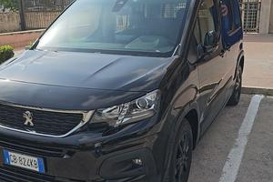 peugeut rifter autocarro