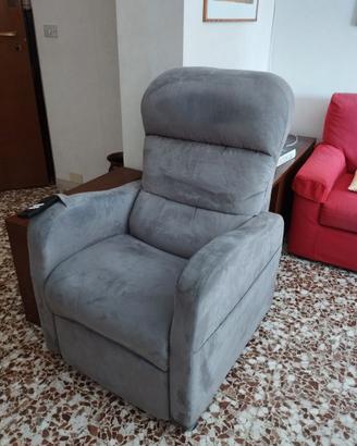 Poltrona alzapersona