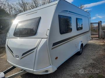 Roulotte weinsberg caraone 480qdk
