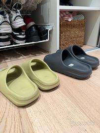 Yeezy slide Adidas