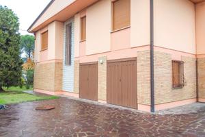 Casa per 6 persone parcheggio camion doppio garage