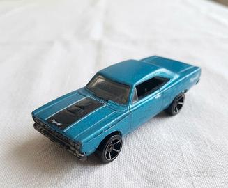 Hot Wheels Plymouth Road Runner Blu Metallizzato 