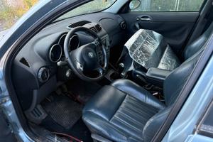 Alfa 147 2000 twin spark