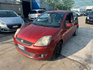 Ford Fiesta 1.6 TDCi 3p. Ghia - NeoPatentati