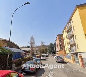 TRILOCALE RISTRUTTURATO CON TERRAZZO DI 30 MQ E VI