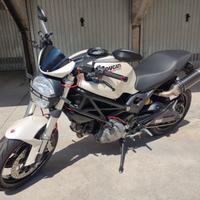 Ducati Monster 696+ - 2010