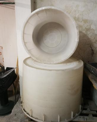 enologia pigiatrice e mastello 350 e 750 litri