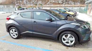Toyota C-HR 1.8 Hybrid active