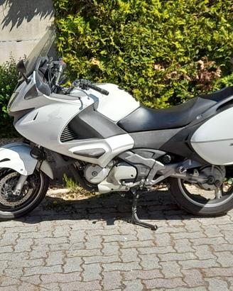 Honda Deauville NT 700 con ABS