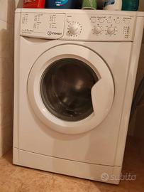 Lavatrice Indesit  linea Eco Time, 7kg, classe A+