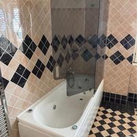 Vasca singola con idromassaggio e cromo terapia