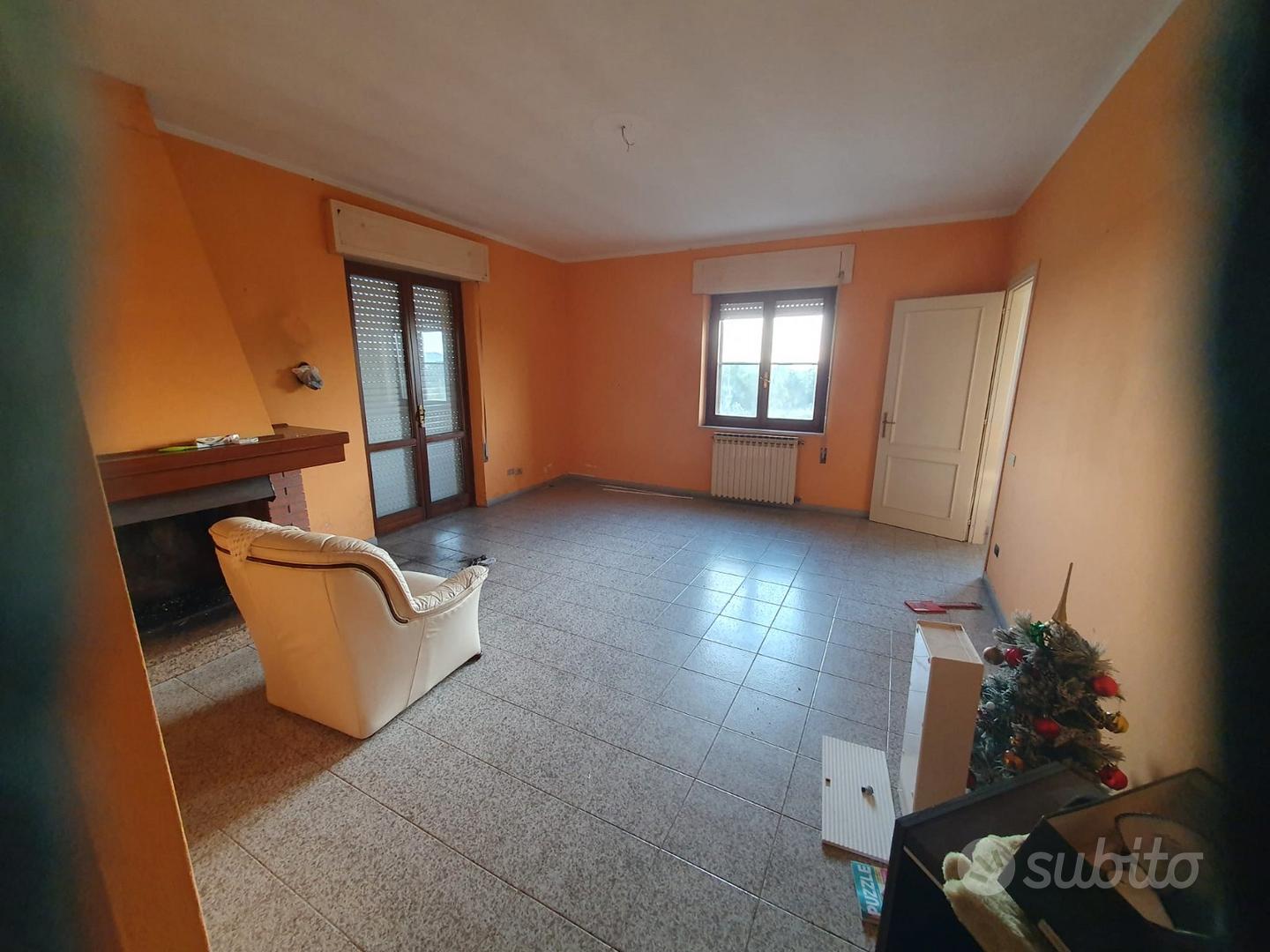 Trilocale mandas pressi stazione - Vista 3