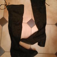 Stivali donna in camoscio nero alti fino al ginocc