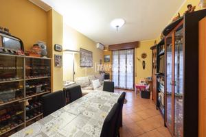 TRE LOCALI RISTRUTTURATO CON BALCONE !!